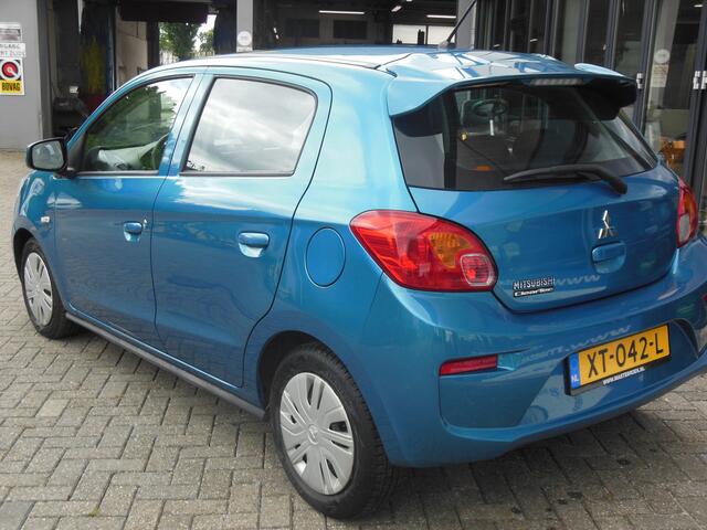 Mitsubishi SPACE STAR 1.0 Cool+ Staat in De Krim