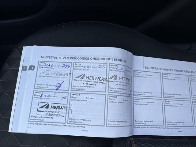 Mitsubishi SPACE STAR 1.2 Nova / airco (automatisch)/ Apple Carplay/Android Auto/ navigatiesysteem full map/ voorstoelen verwarmd/