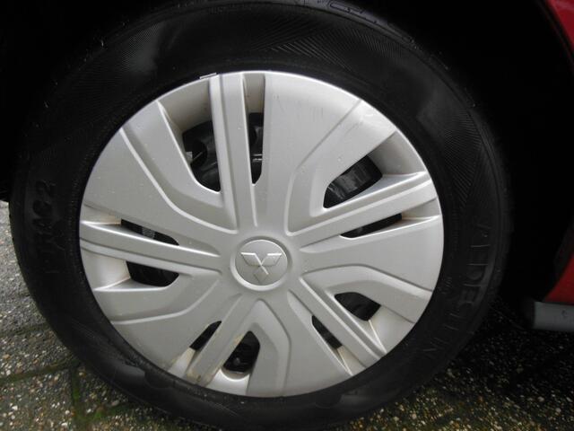 Mitsubishi SPACE STAR 1.0 Cool+ Staat in De Krim