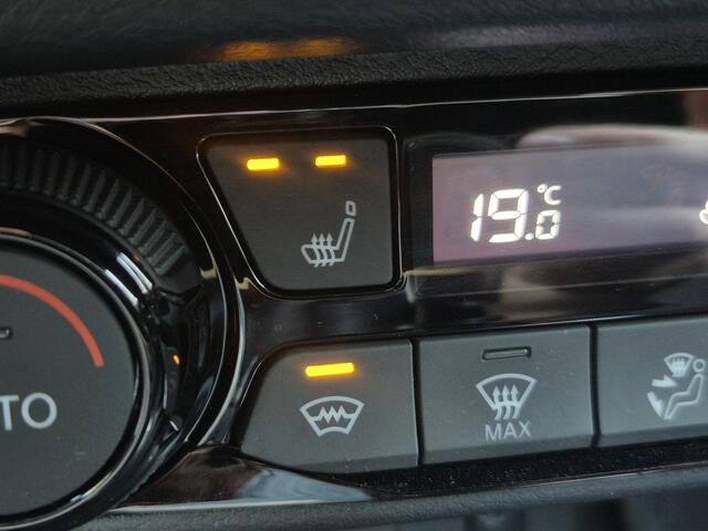 Nissan JUKE 1.0 DIG-T N-Connecta Handgeschakeld / Allseason banden / Cold Pack / Parking Pack / Apple Carplay Android Auto / Cruise control / Draadloze telefoon lader / Achteruitrijcamera / Keyless Entry/Start / Climate control /