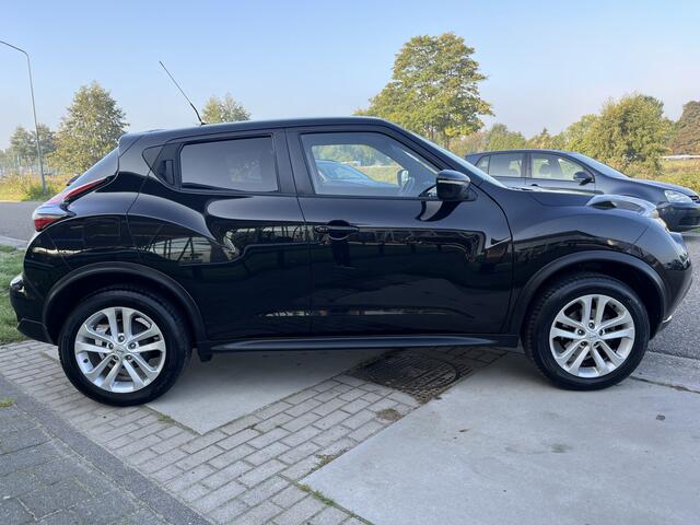 Nissan JUKE 1.6 N-Connecta / Automaat / Trekhaak afneembaar / Camera / Climate / Navi / 17'' LMV /