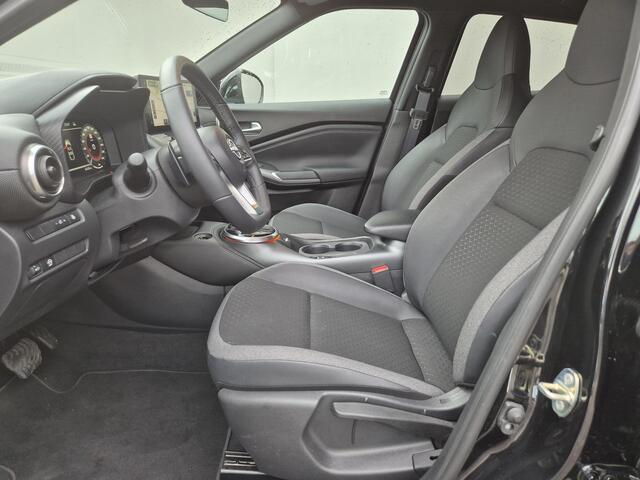 Nissan JUKE 1.0 DIG-T N-Connecta / Fabrieksgarantie t/m 12-03-2028 / Cold Pack / Trekgewicht 1250 kg / all-season banden / Apple Carplay Android Auto / Adaptief CC / Stuur-, Stoel en Voorruit verwarming / Achteruitrijcamera / Keyless Entry/Start / Draadloze telefoon 