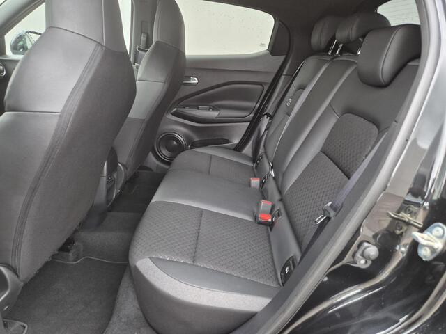 Nissan JUKE 1.0 DIG-T N-Connecta / Fabrieksgarantie t/m 12-03-2028 / Cold Pack / Trekgewicht 1250 kg / all-season banden / Apple Carplay Android Auto / Adaptief CC / Stuur-, Stoel en Voorruit verwarming / Achteruitrijcamera / Keyless Entry/Start / Draadloze telefoon 