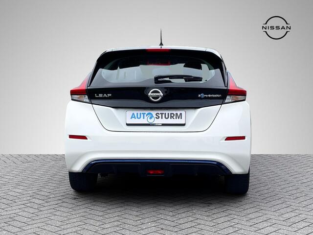 Nissan LEAF Acenta 40 kWh *¤2.000 SUBSIDIE MOGELIJK!* | Navigatie | Camera | Adapt. Cruise Control | Apple Carplay/Android Auto | Keyless Entry | Dodehoek Detectie | Rijklaarprijs!