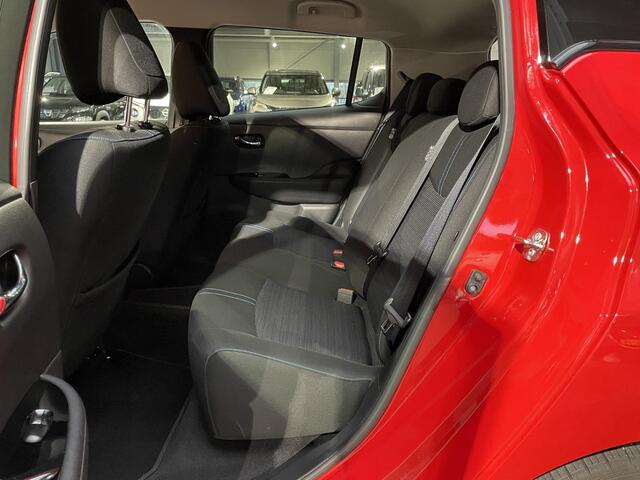 Nissan LEAF e+ N-Connecta 62 kWh | Navigatie | 360 Camera | Parkeersensoren voor en achter | Carplay |