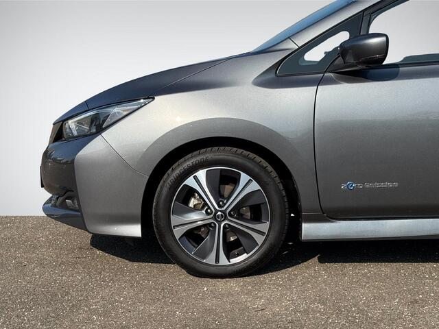 Nissan LEAF N-Connecta 40 kWh | Navigatie | 360° Camera | Stuur- + Stoelverwarming | Keyless Entry | Adapt. Cruise Control | Rijklaarprijs!