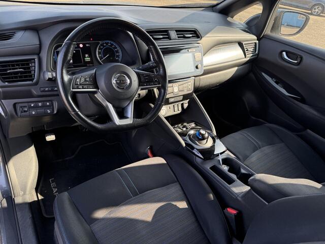 Nissan LEAF N-Connecta 40 kWh | Navigatie | 360° Camera | Stuur- + Stoelverwarming | Keyless Entry | Adapt. Cruise Control | Rijklaarprijs!