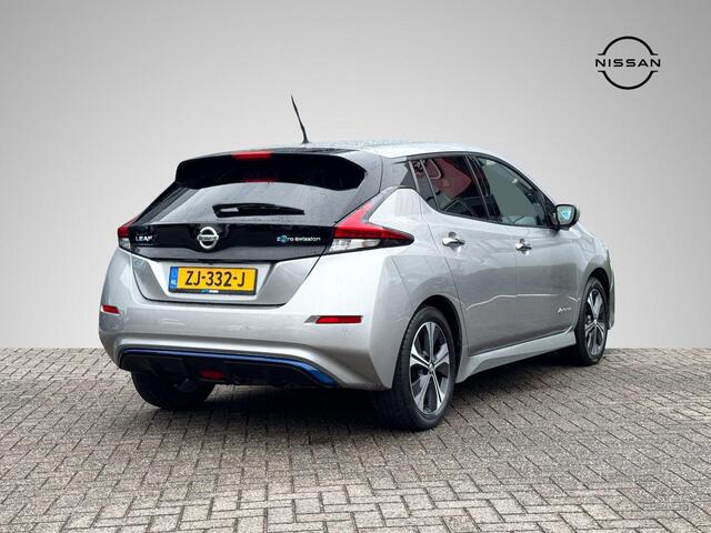 Nissan LEAF N-Connecta 40 kWh | Navigatie | 360° Camera | Stuur- + Stoelverwarming | Adapt. Cruise Control | Apple Carplay/Android Auto | Rijklaarprijs!