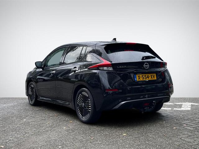 Nissan LEAF N-Connecta 39 kWh | Trekhaak | Navigatie | Stuur- + Stoelverwarming | 360° Camera | Keyless Entry | Adapt. Cruise Control | Rijklaarprijs!