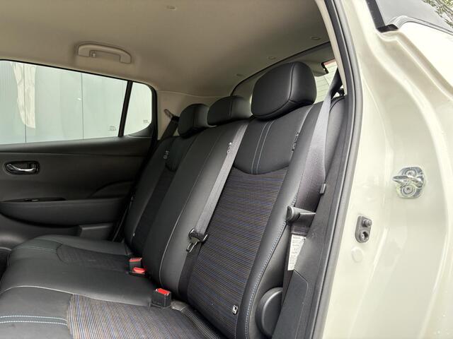 Nissan LEAF Tekna 40 kWh / Stoel-Stuurverwarming / Airco / Cruise Control / Lederen-Stof bekleding / Navigatie /