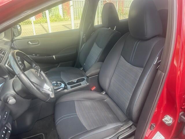 Nissan LEAF N-Connecta 40 kWh AIRCO I NAVI I ELECTRISCHE RAMEN I 2 OPLAADKABELS I ZEER COMPLEET