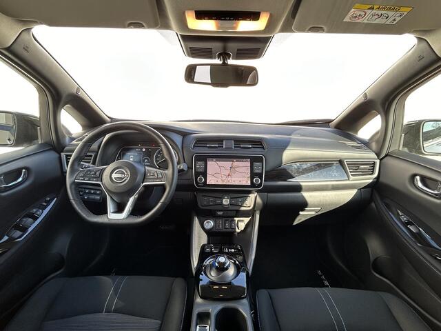 Nissan LEAF e+ N-Connecta 59 kWh / SoH Accu 97% / WLTP bereik 396 km / WLTP bereik stad 575 km / SoH Accu 97% / Navigatie / 360° Camera / Stoel- en Stuurverwarming / Apple Carplay Android /