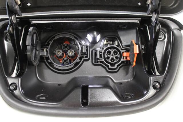 Nissan LEAF Visia 24 kWh E.C.C./keyless entry/go