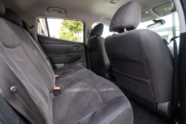 Nissan LEAF Acenta 30 kWh - All-in rijklrprs | DAB | 4seasons banden