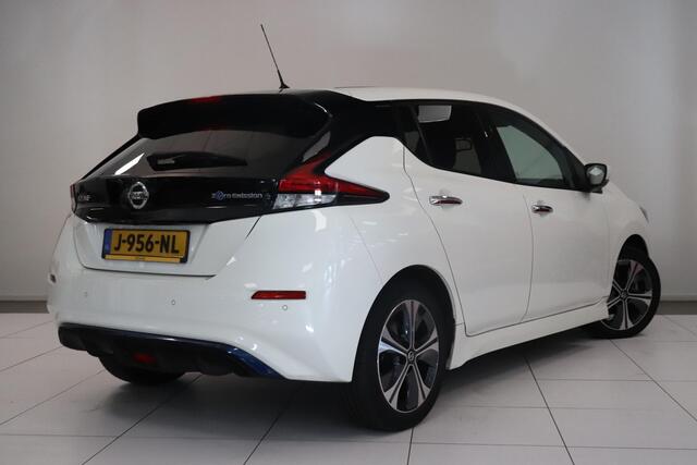 Nissan LEAF N-Connecta 40 kWh | 360° Camera | Stoelverwarming | Adaptieve cruisecontrol | Climate control | Key-less | Navigatie |