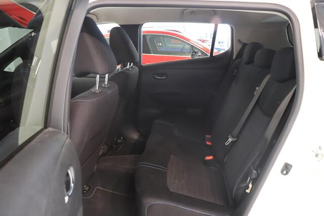 Nissan LEAF N-Connecta 40 kWh | 360° Camera | Stoelverwarming | Adaptieve cruisecontrol | Climate control | Key-less | Navigatie |