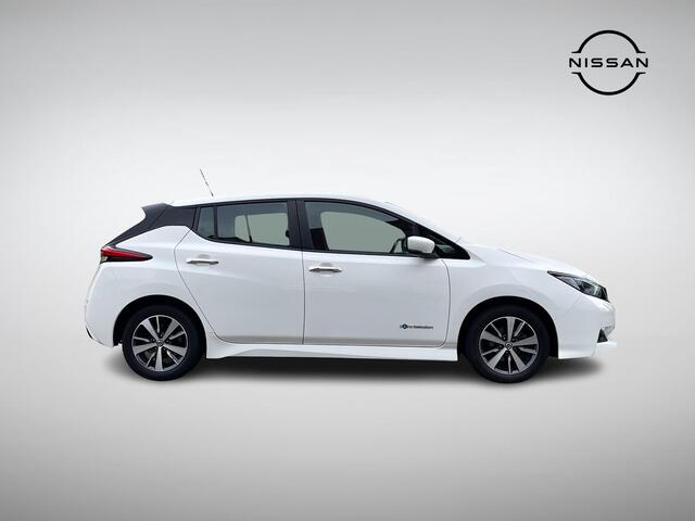 Nissan LEAF Acenta 40 kWh | Navigatie | Camera | Adapt. Cruise Control | Apple Carplay/Android Auto | Keyless Entry | Dodehoek Detectie | Rijklaarprijs!