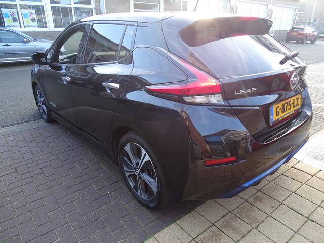 Nissan LEAF Tekna 40 kWh