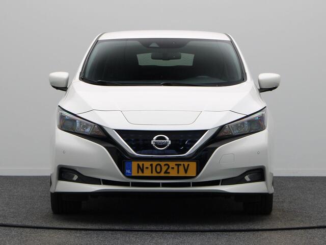 Nissan LEAF N-Connecta 40 kWh | Accu Score 94,7% | Stoelverwarming voor en achter | Rondomzicht camera | Climate control | Navigatie |