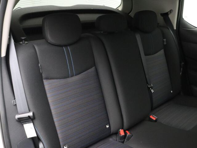Nissan LEAF N-Connecta 40 kWh | Accu Score 94,7% | Stoelverwarming voor en achter | Rondomzicht camera | Climate control | Navigatie |