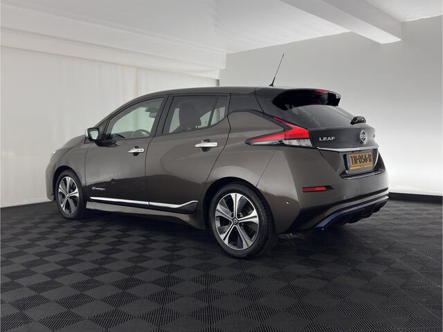 Nissan LEAF Tekna 40 kWh { SOH-92% } (INCL-BTW ) *LUXURY-LEATHER | FULL-LED | KEYLESS | NAVI-FULLMAP | BLIND-SPOT | DAB+ | HEATED-COMFORTSEATS | DIGI-COCKPIT | PRIVACY-GLASS | TOPVIEW-CAMERA | 17"ALU*