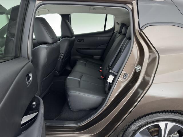 Nissan LEAF Tekna 40 kWh { SOH-92% } (INCL-BTW ) *LUXURY-LEATHER | FULL-LED | KEYLESS | NAVI-FULLMAP | BLIND-SPOT | DAB+ | HEATED-COMFORTSEATS | DIGI-COCKPIT | PRIVACY-GLASS | TOPVIEW-CAMERA | 17"ALU*