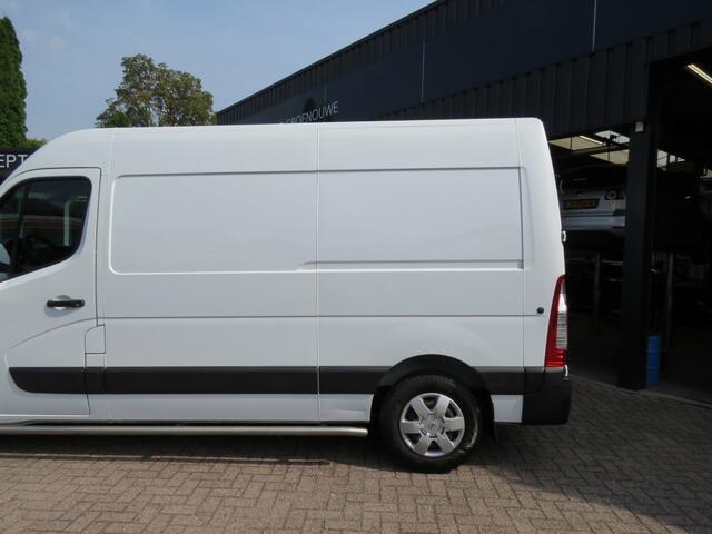 Nissan NV400 2.3 dCi 130PK L2H2 Business / Navi / Camera / Acc