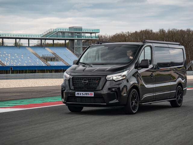 Nissan PRIMASTAR 2.0 dCi 170pk L2H1 Nismo+ | Dubbele Cabine | 0% Lease | Achteruitrijcamera | 5 Jaar Fabrieksgarantie | Laadruimtepakket |