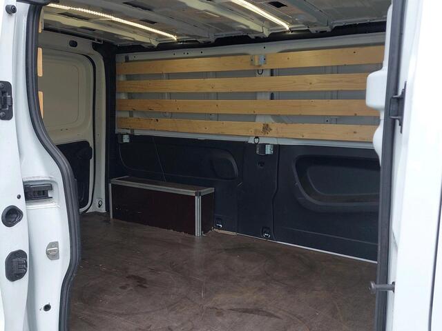 Nissan PRIMASTAR 2.0 dCi L2H1 Acenta Trekhaak, lat om lat betimmering, laadvloer en superlocking .