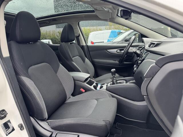 Nissan QASHQAI 1.3 DIG-T N-Connecta Design Pack | Panoramadak | Apple Carplay/Android Auto | 360° Camera | Keyless Entry | Navigatie | DAB | Rijklaarprijs!