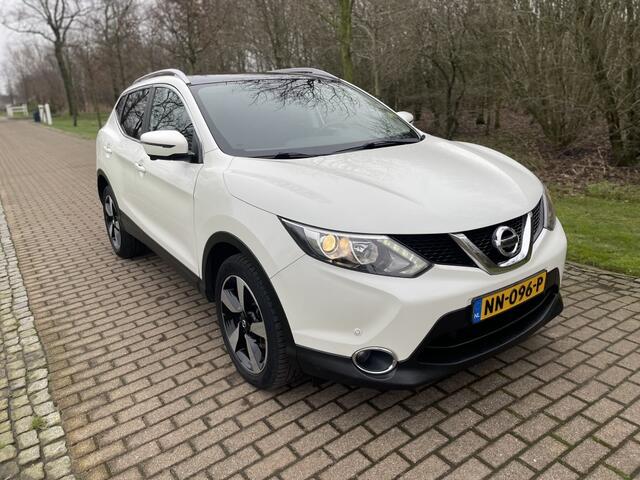 Nissan QASHQAI 1.2 N-Connecta 360 Graden camera, Panorama, Winterpakket, DAB