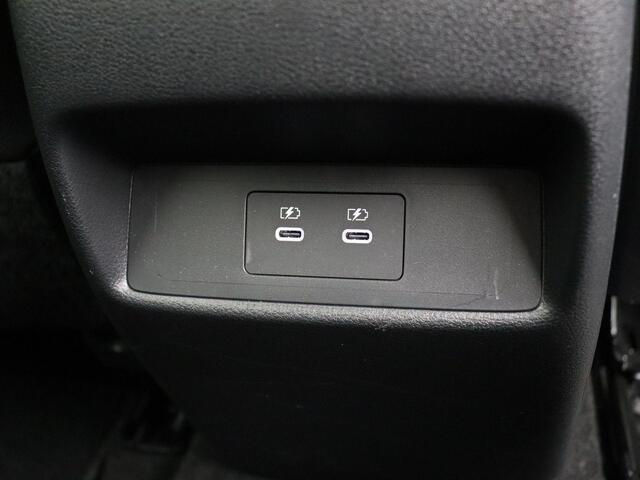 Nissan QASHQAI 1.3 MHEV Xtronic N-Connecta | Automaat | 18" Lichtmetalen Velgen | Stoel, Stuur en Voorruitverwarming | Adaptieve Cruise Control | Keyless Entry |