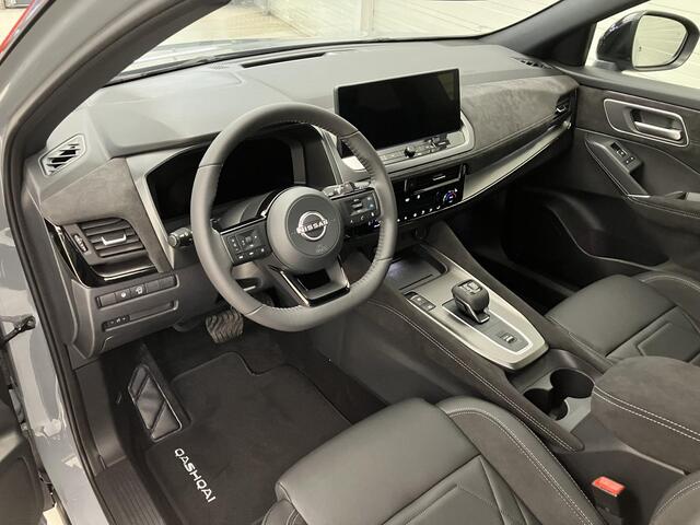 Nissan QASHQAI 1.3 MHEV Xtronic N-Design / ¤4000,- Nissan Voorraadvoordeel / Nieuw uit Voorraad Leverbaar / Panoramadak / Stoel- en Stuurverwarming / Verwarmde Voorruit /