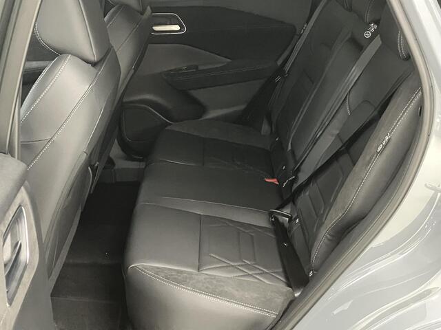 Nissan QASHQAI 1.3 MHEV Xtronic N-Design / ¤4000,- Nissan Voorraadvoordeel / Nieuw uit Voorraad Leverbaar / Panoramadak / Stoel- en Stuurverwarming / Verwarmde Voorruit /