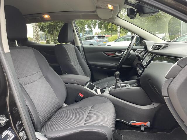 Nissan QASHQAI 1.2 N-Connecta Design Pack