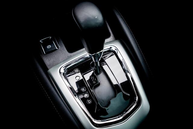 Nissan QASHQAI 1.2 Automaat Tekna | Leder | Gereviseerde bak | Panoramadak | 19 inch LMV | 360 Camera | Trekhaak