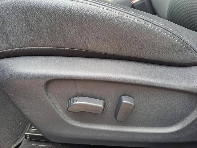 Nissan QASHQAI 1.2 Tekna | Panoramadak | 360 Camera | Stoelverwarming | Navigatie