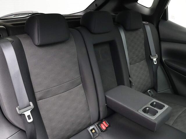 Nissan QASHQAI 116pk N-Connecta | 360 graden camera | panorama dak | climate control | 18 inch velgen |