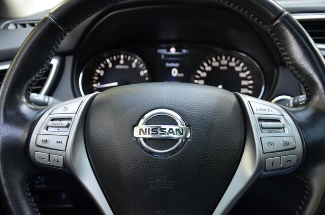 Nissan QASHQAI 1.2 N-Connecta Navi/Pdc/Ecc/Panoramadak/360 graden camera/Trekhaak/Extra getint glas