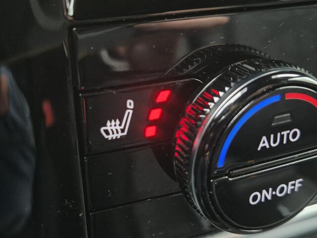 Nissan QASHQAI 1.3 MHEV Xtronic Tekna Black Edition Automaat / Nieuw Model / facelift / Cold pack / HUD / Elektrische achterklep / Stuur-,Stoel en Voorruitverwarming / Rondomzicht camera / Trekgewicht 1800 kg /