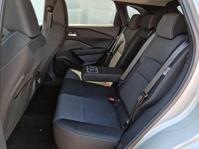 Nissan QASHQAI 1.3 MHEV N-Connecta / Trekhaak ( 1.400 kg ) / All season banden / Apple carplay / Android auto / Panoramadak / Adaptieve cruise control