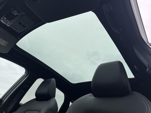 Nissan QASHQAI 1.5 ePower Tekna Plus / NIEUW uit voorraad leverbaar! / Panoramadak / HUD / 360° Camera / Google Maps Navigatie / Stuur- en Stoelverwarming / Voorruitverwarming / Keyless Entry & Start / Massagefunctie / Elektrisch Verstelbare Voorstoelen met geheugenset 