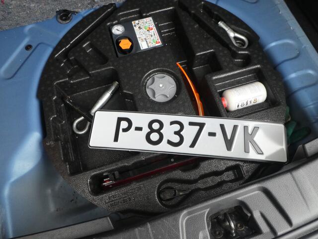 Nissan QASHQAI 1.2 Business Edition Pano dak, 360 Camera, Trekhaak, Clima, Navi, 18 " Lm