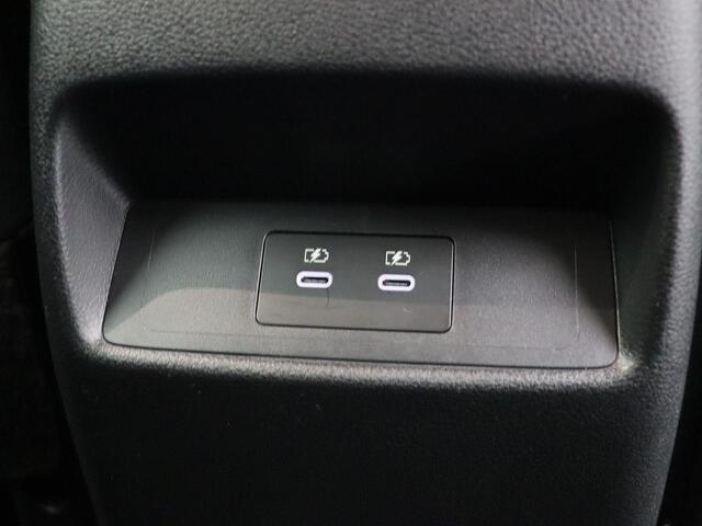 Nissan QASHQAI 158pk MHEV Xtronic N-Connecta | Headup-display | Stoel, stuur en voorruit verwarming | Rondomzicht camera | Elektrische achterklep |