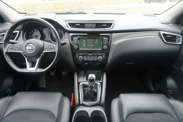 Nissan QASHQAI 1.3 DIG-T Tekna Climate / Cruise / Navi / Camera / Stoelverw. / Parkeers. / Pano / NAP