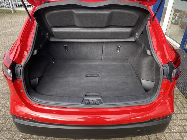 Nissan QASHQAI 1.3 DIG-T Tekna / Automaat / Panodak / 360°-Camera / Stoelverwarming / Cruise-Control / Climate-Control / Apple-Carplay & Android-Auto / Keyless / LED / Elektr.-Stoelen / Dodeheok-Detectie / DAB Radio-Bluetooth / Navi / Armsteun V+A / PDC V+A / 19'' LMV /