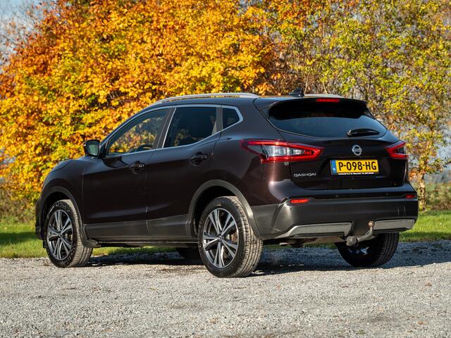 Nissan QASHQAI 1.3 DIG-T N-Connecta // trekhaak // panoramadak