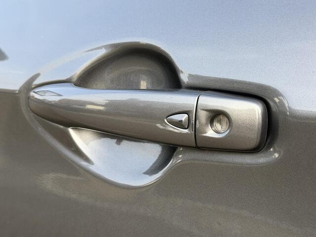 Nissan QASHQAI Tekna + 1.2 115PK X-tronic CVT Automaat Navigatie, Rondomzichtcamera, Keyless, Leder, Panoramadak, Stoelverwarming, Voorruitverwarming