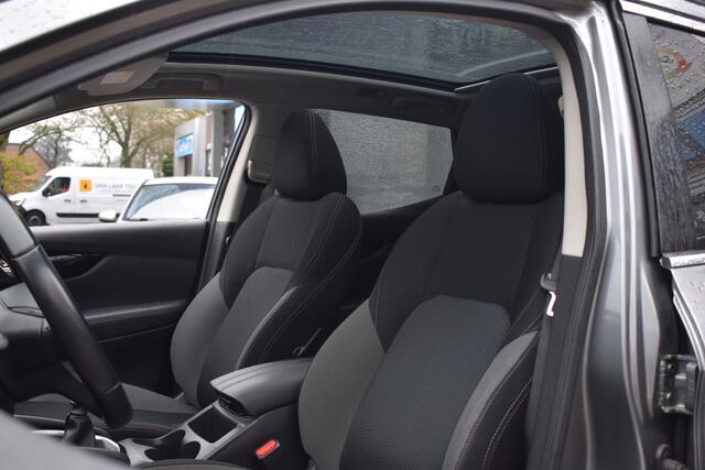 Nissan QASHQAI 1.3 DIG-T N-Connecta Panoramadak | Navigatie | Rondomzicht Camera | 12 mnd BOVAG garantie | Whatsapp 06-53188999