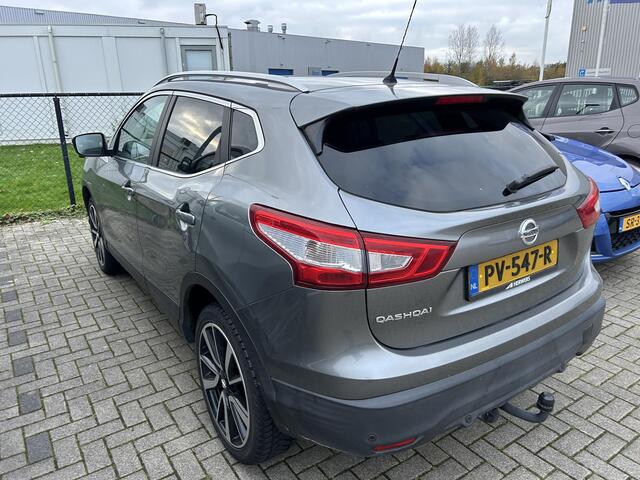 Nissan QASHQAI 1.2 TEKNA LEER / PANO / TREKHAAK / RIJKLAAR
